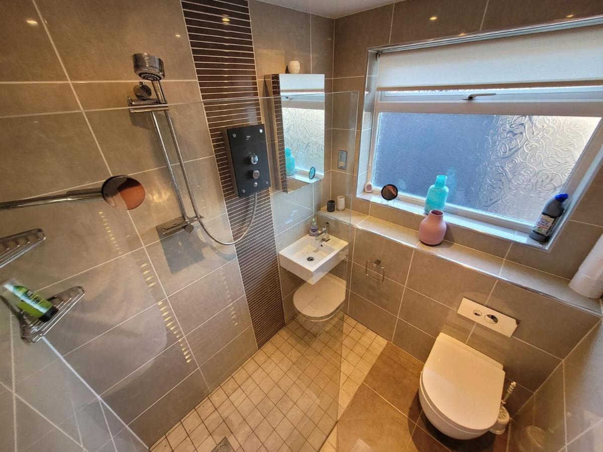 The Mumbles - Bungalow - 2 Bedrooms - Pet Friendly Суонзи Екстериор снимка
